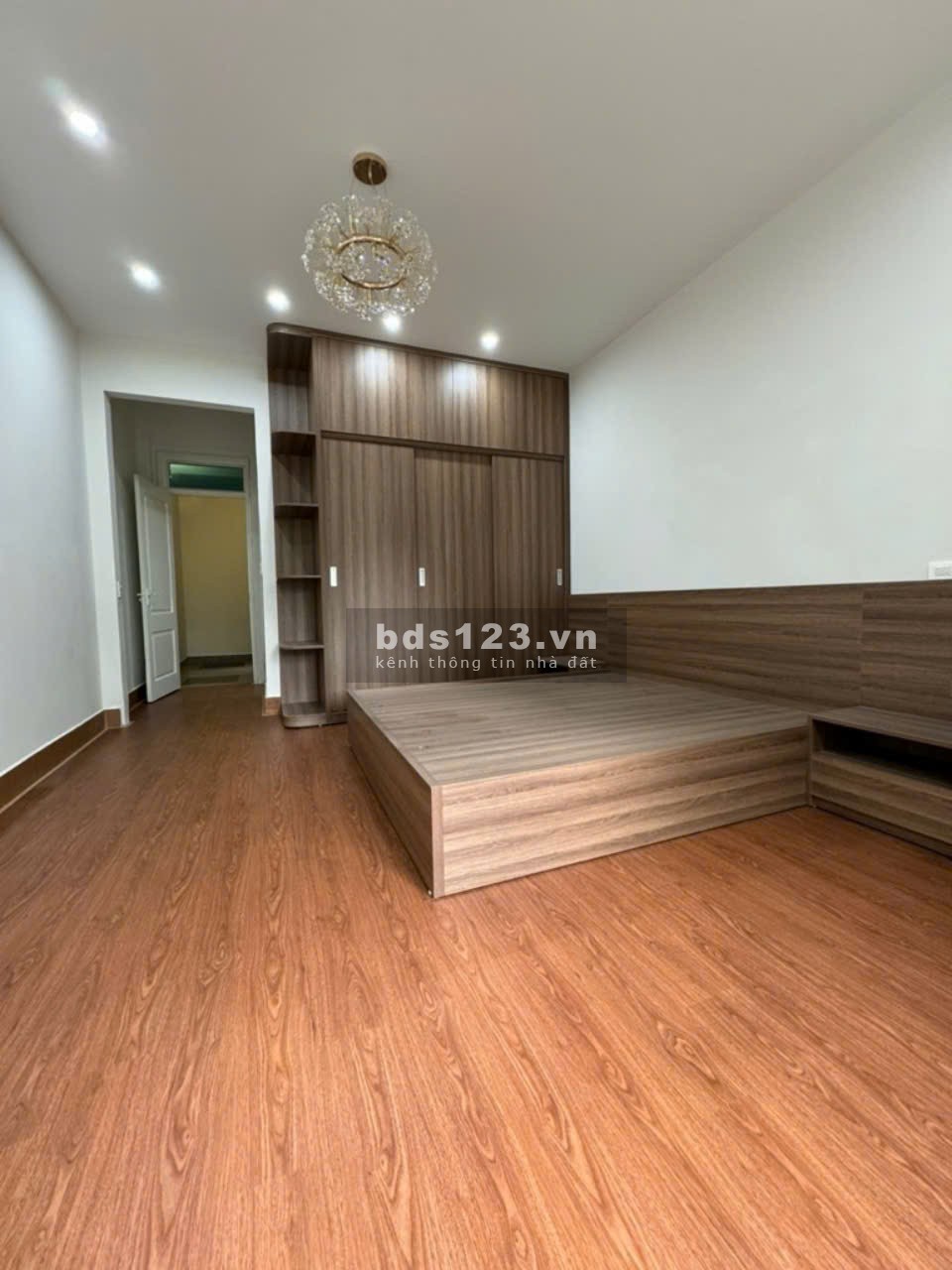 Bán nhà phân lô LK KĐT Văn Khê, 50m2, 5 tầng, 12.x tỷ