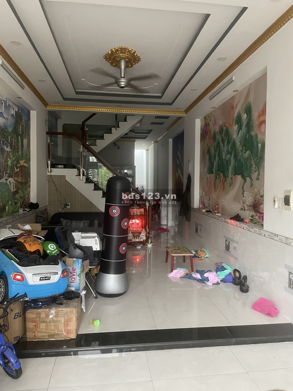 Cần bán nhà đẹp tại Dĩ An, sạch sẻ, đẹp, 4*18 =77m nỡ hậu