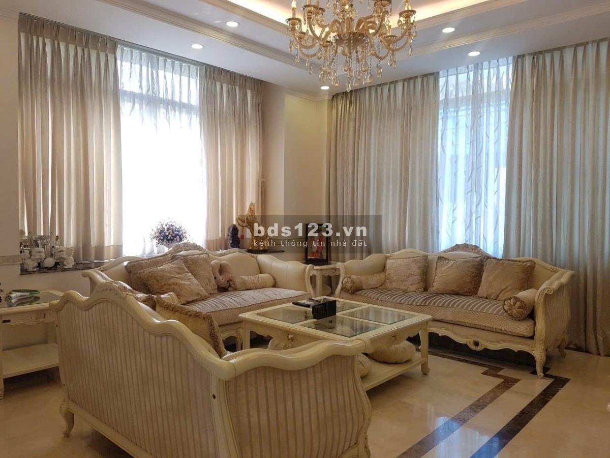 Cho Thuê Biệt Thự Đơn Lập Phú Mỹ Hưng, Quận 7, 308m Full Nội Thất Cao Cấp, 4PN