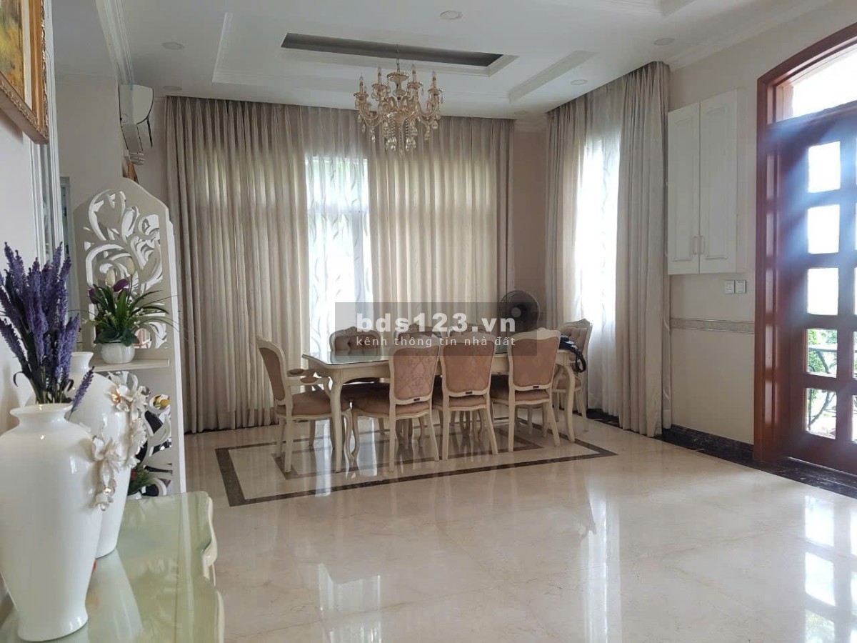 Cho Thuê Biệt Thự Đơn Lập Phú Mỹ Hưng, Quận 7, 308m Full Nội Thất Cao Cấp, 4PN