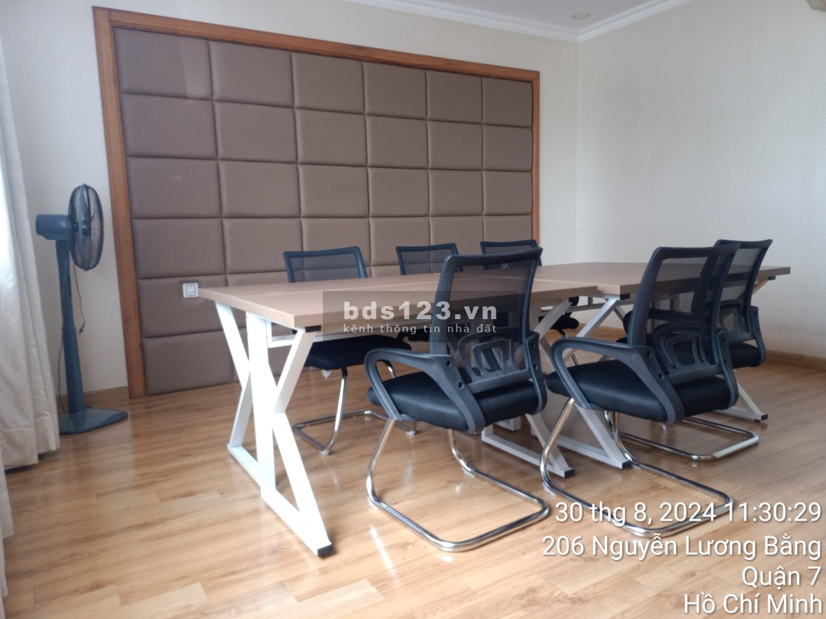 Cho Thuê Biệt Thự Đơn Lập Phú Mỹ Hưng, Quận 7, 308m Full Nội Thất Cao Cấp, 4PN