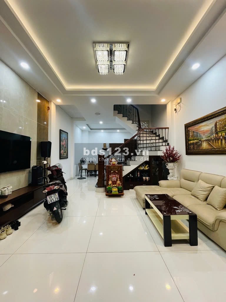 Bán nhà 4 tầng Nguyễn Thị Thập, phường Tân Phú, 60m2 (5m x 12m) giá 9.4 tỷ