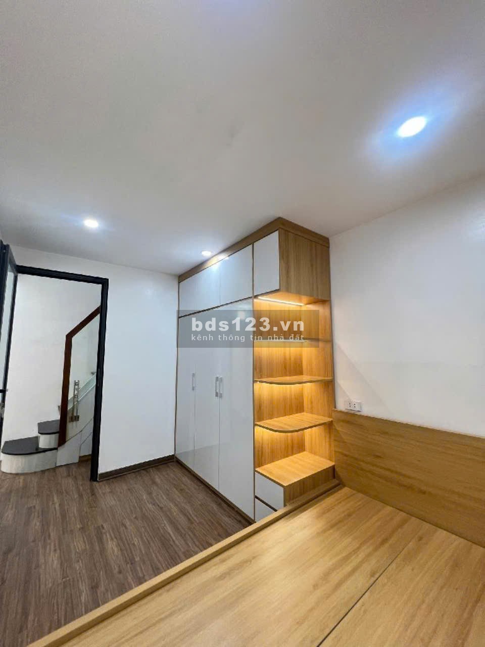 Bán Nhà 40m2 giá 5 tỷ 6 tại Khâm Thiên Quận Đống Đa