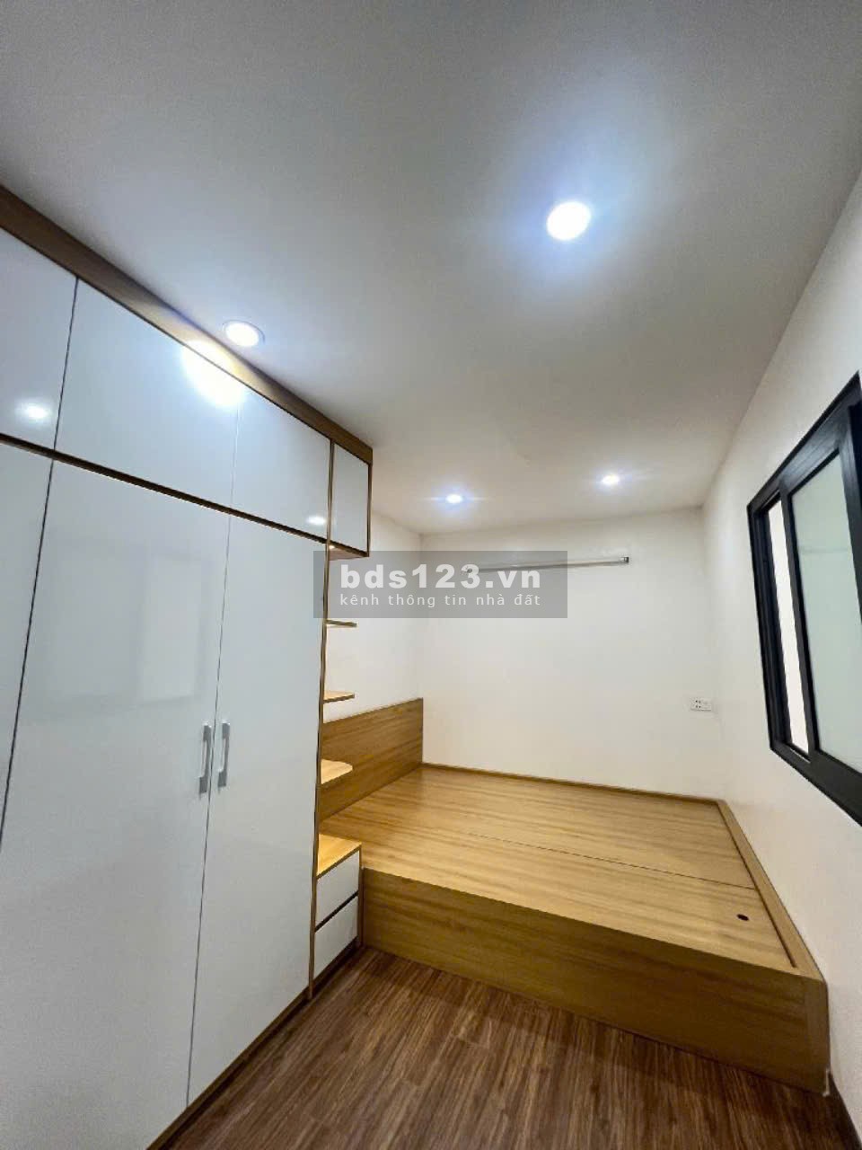 Bán Nhà 40m2 giá 5 tỷ 6 tại Khâm Thiên Quận Đống Đa