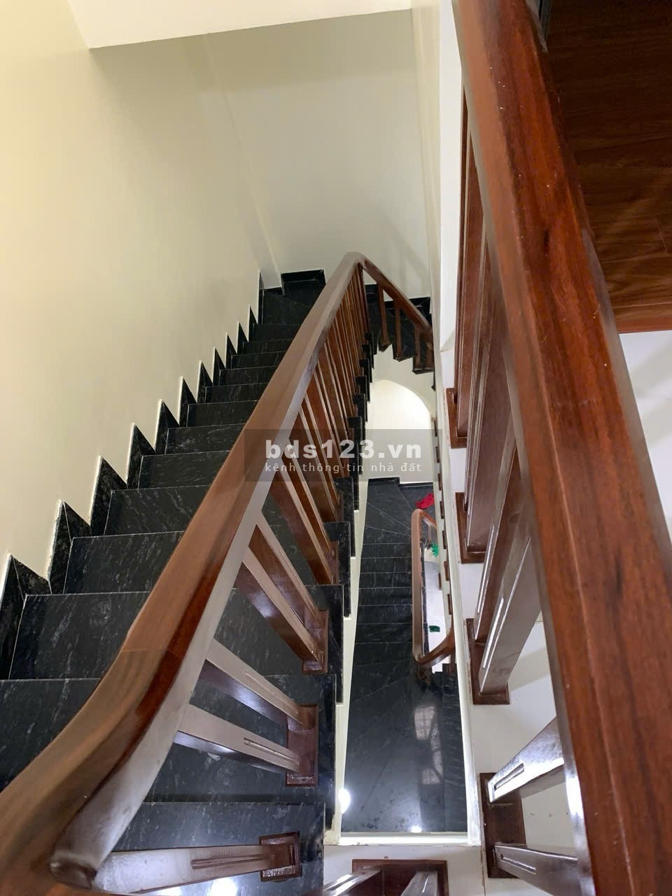 HIẾM NHÀ BÁN QUAN THỔ 3 ĐỐNG ĐA 35M2X4T NGÕ THOÁNG GIÁ 4,9 TỶ