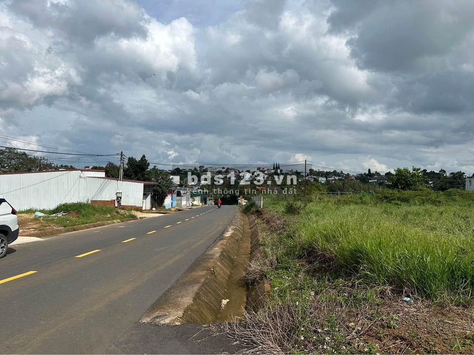 Đất MT Âu Cơ, Tân Lạc, Bảo Lộc. Lâm Đồng SHR