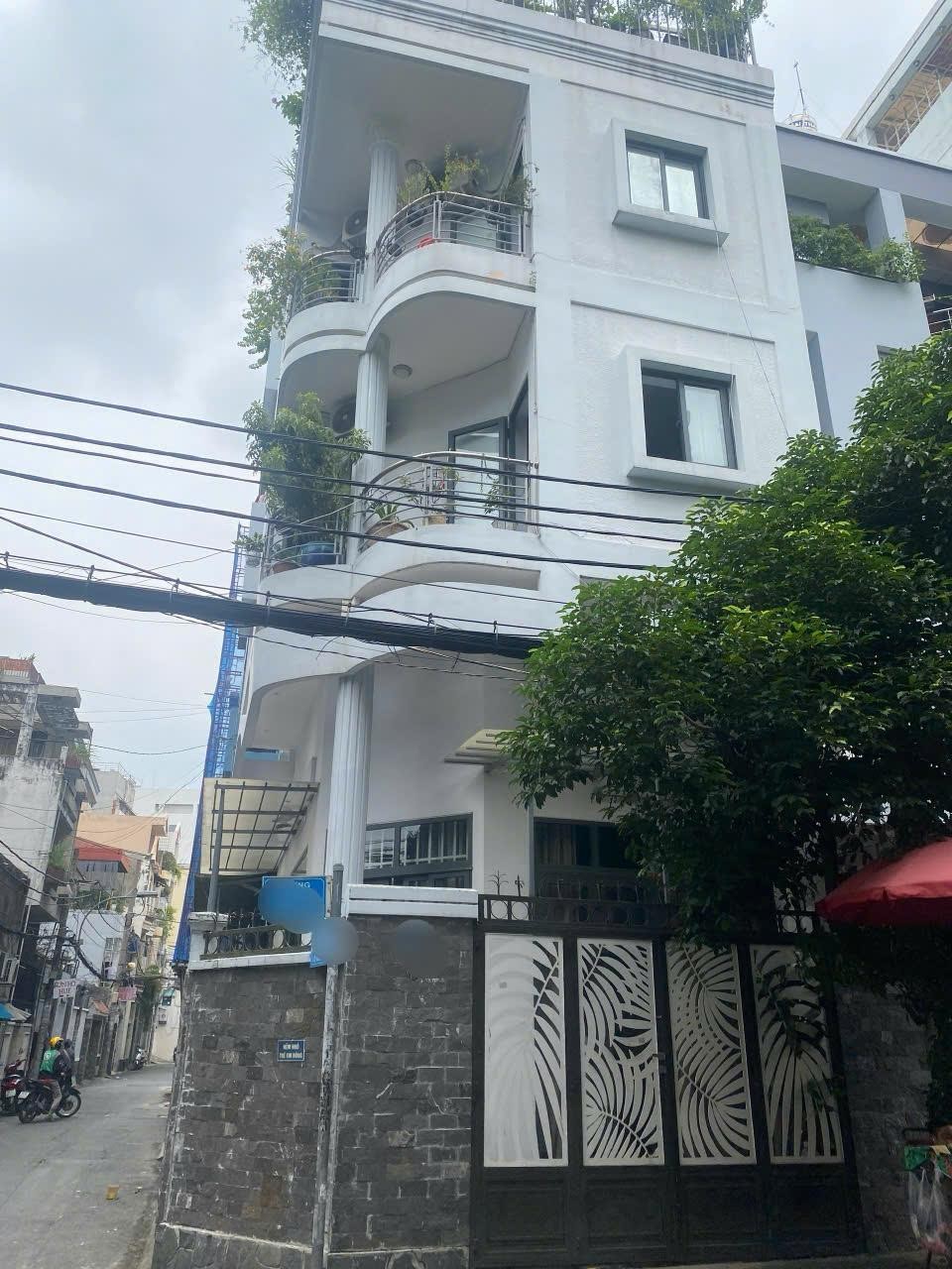 Bán nhà mặt tiền góc Cửu Long Tân Bình 180 triệu/m2; 5.5*24; 3 tầng