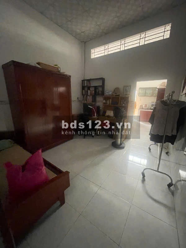 Cho thuê nhà 3 phòng ngủ lộ ô tô hẻm 577 Trần Quang Diệu