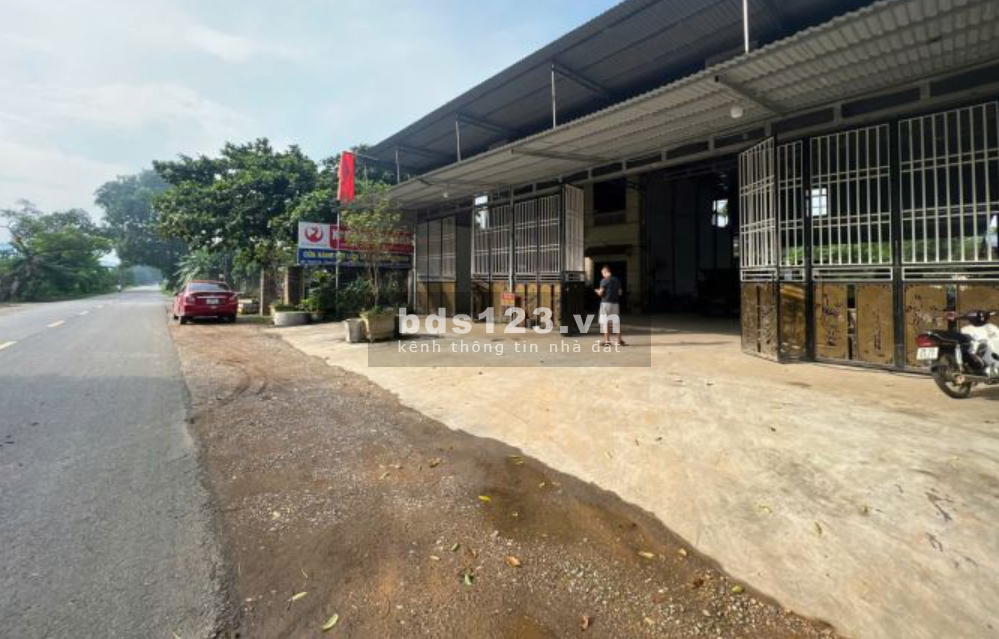 Bán Nhà Xưởng mặt đường QL21B, kinh doanh sầm uất, vị trí đắc địa, sẵn xưởng giá cực tốt.