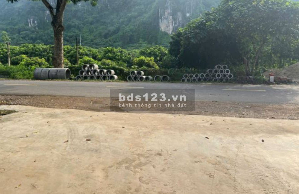 Bán Nhà Xưởng mặt đường QL21B, kinh doanh sầm uất, vị trí đắc địa, sẵn xưởng giá cực tốt.