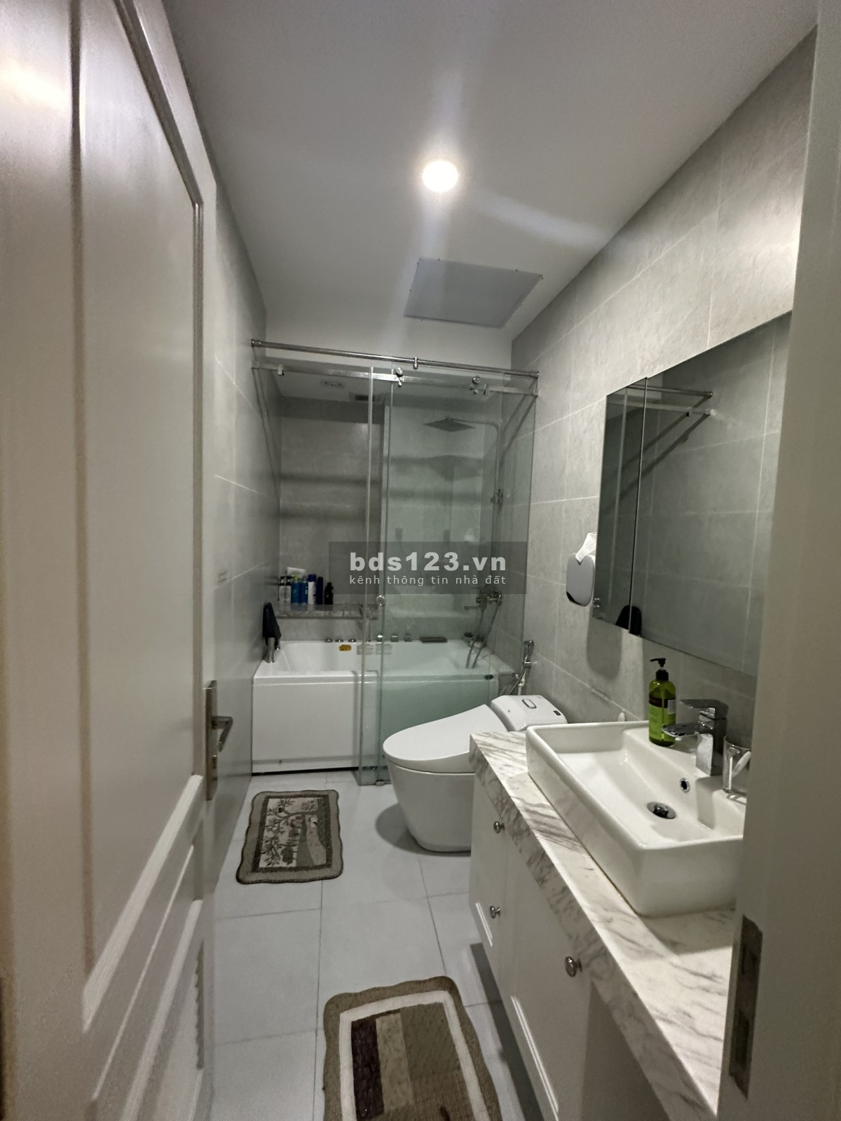 Cho thuê mặt bằng 1 trệt 1 lầu Sari Town Sala giá chỉ 65tr/th, nhà đẹp