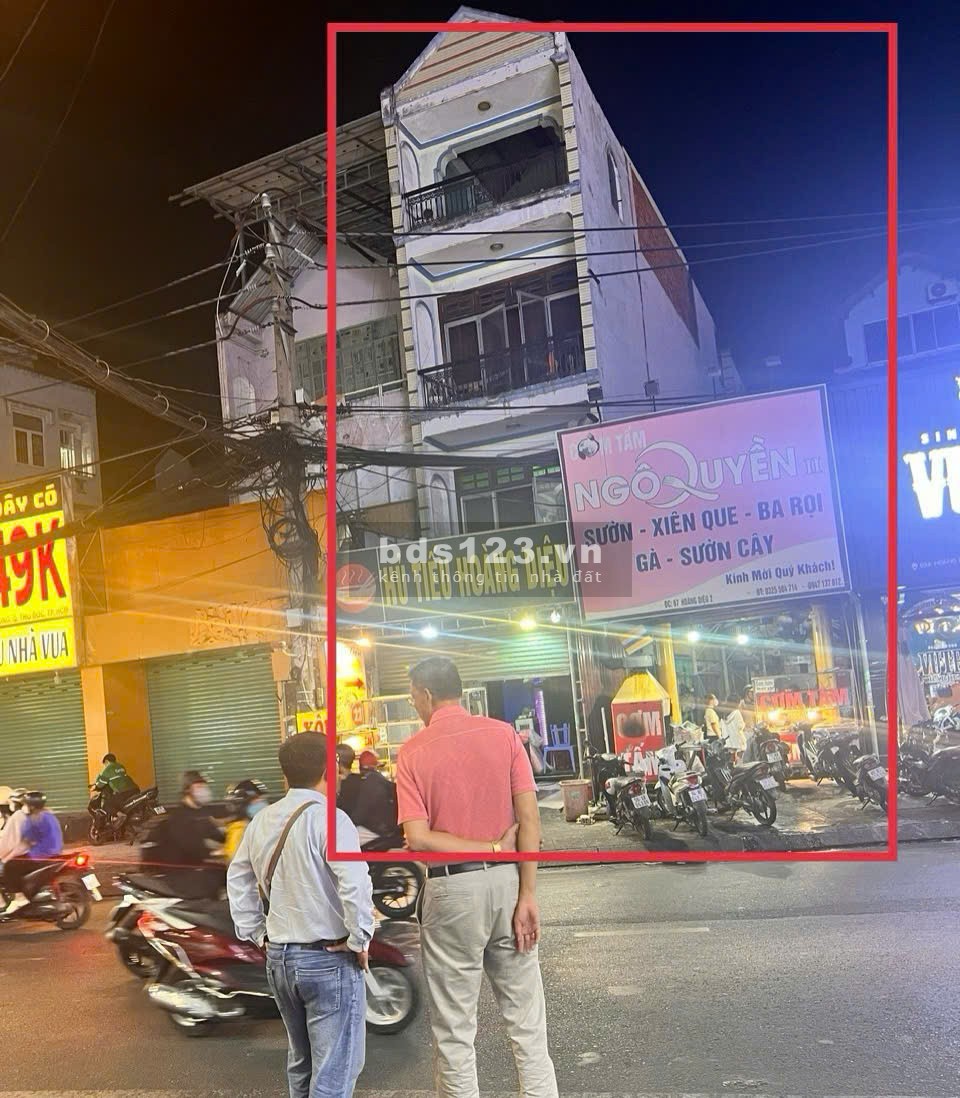 Bán ngay trong tuần bán gấp nhà mặt tiền Hoàng Diệu, TP Thủ Đức, ngang 8m, 5 tầng, siêu re