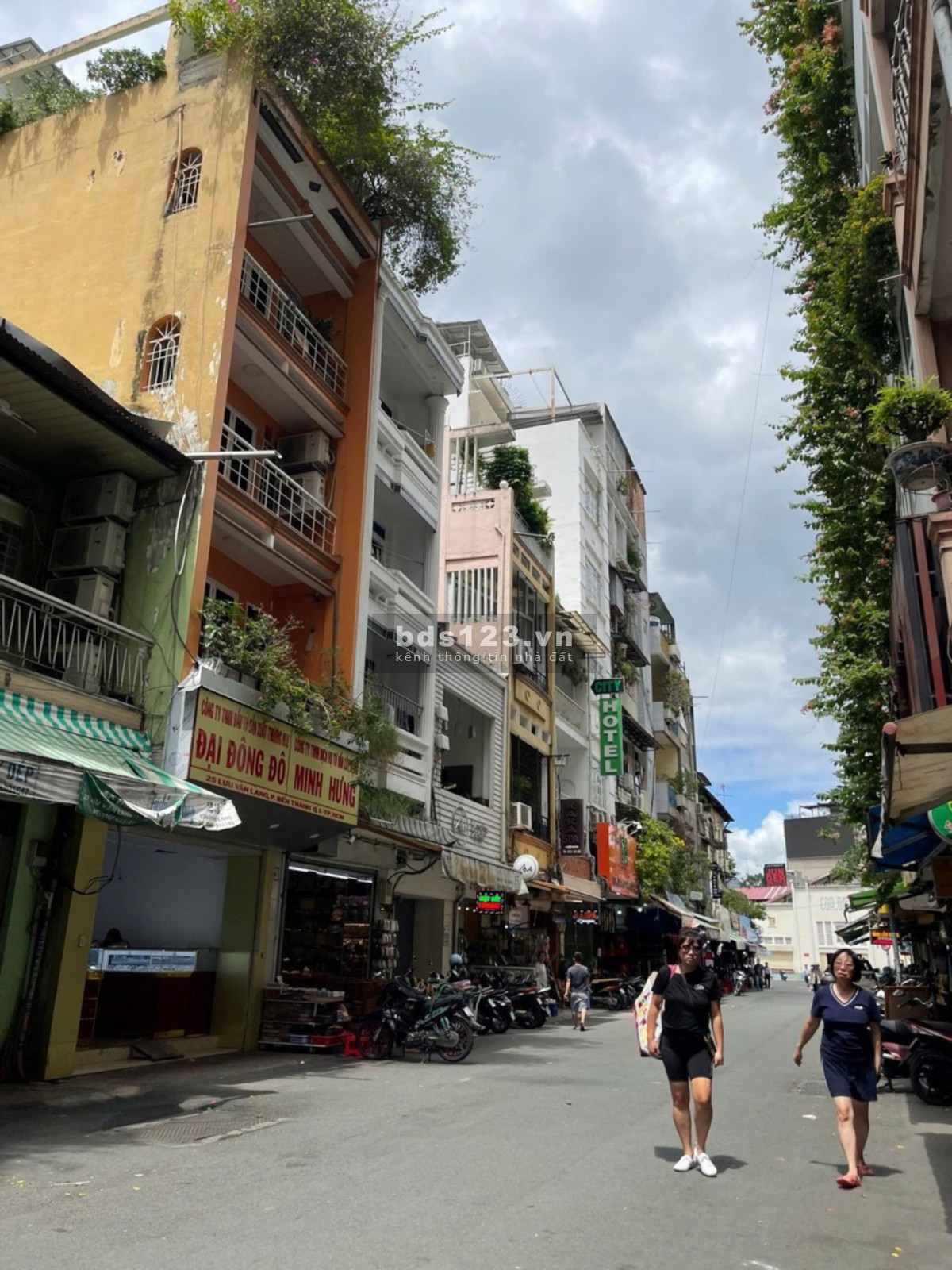 Chính chủ bán gấp Ks mặt tiền Nguyễn An Ninh quận 1, sàn 600m2 ,gần chợ bến thánh, giá siêu rẻ
