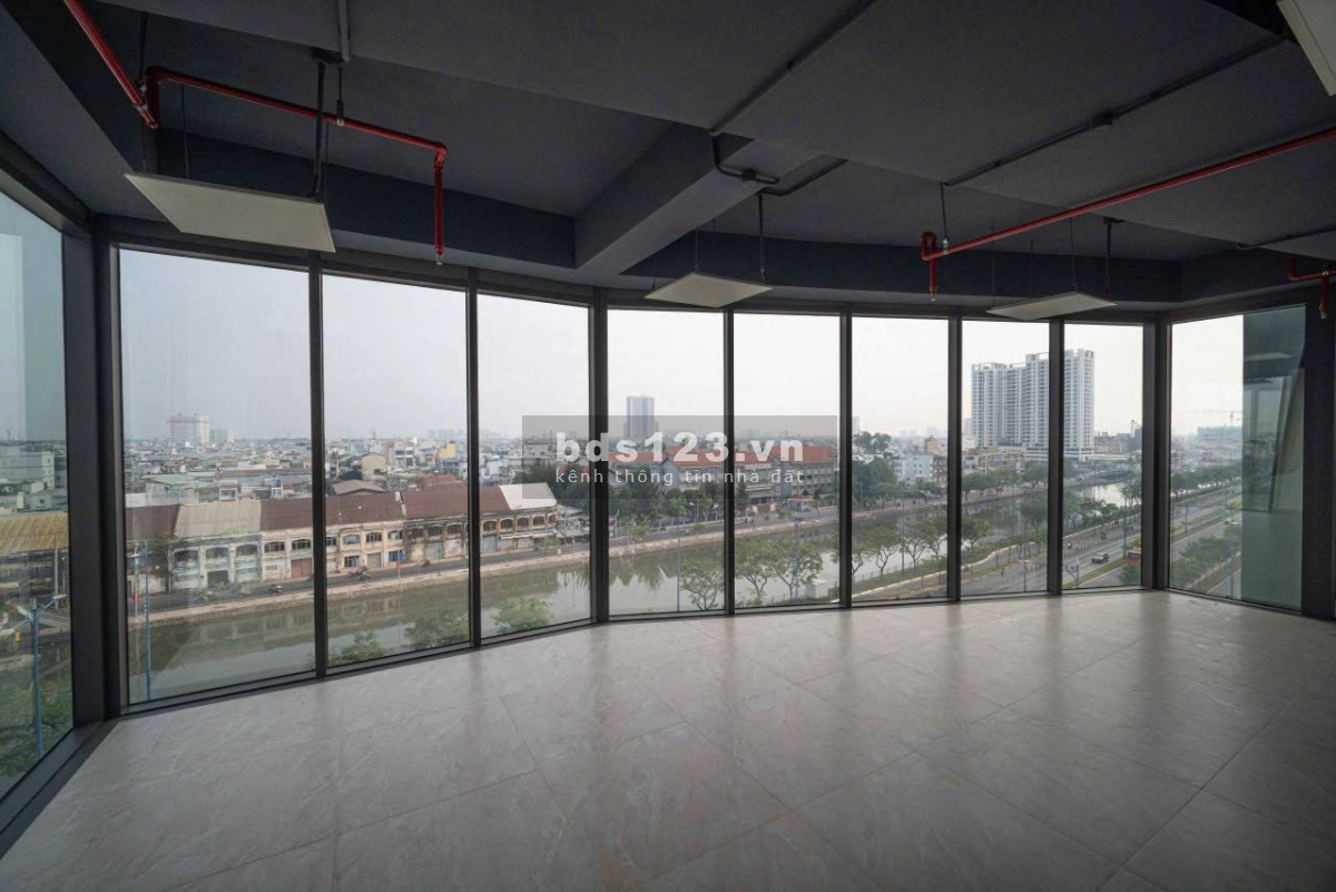 Chính chủ bán gấp mặt tiền Võ Văn Kiệt, quận 6, 10 tầng, giá siêu Hot