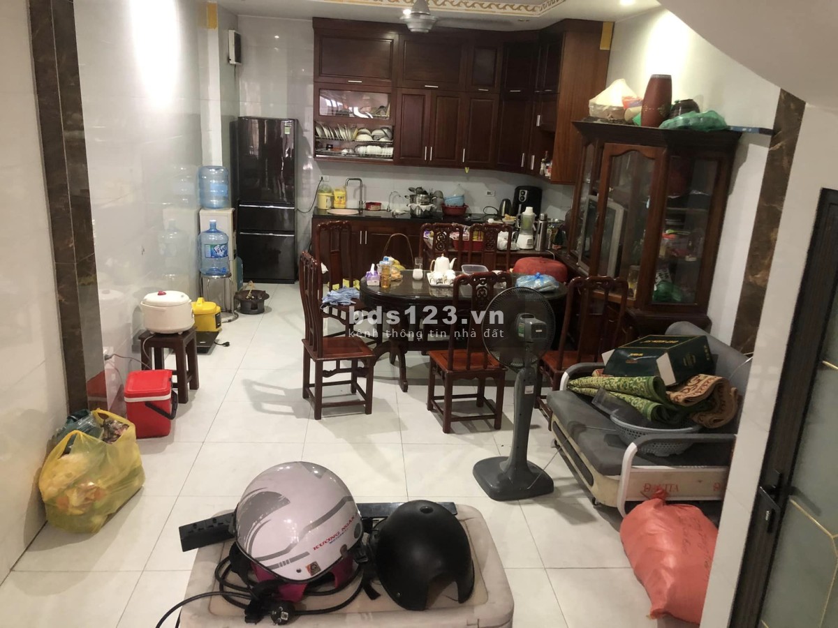 Chính chủ bán gấp nhà mặt phố Nam Dư. Oto đỗ cửa