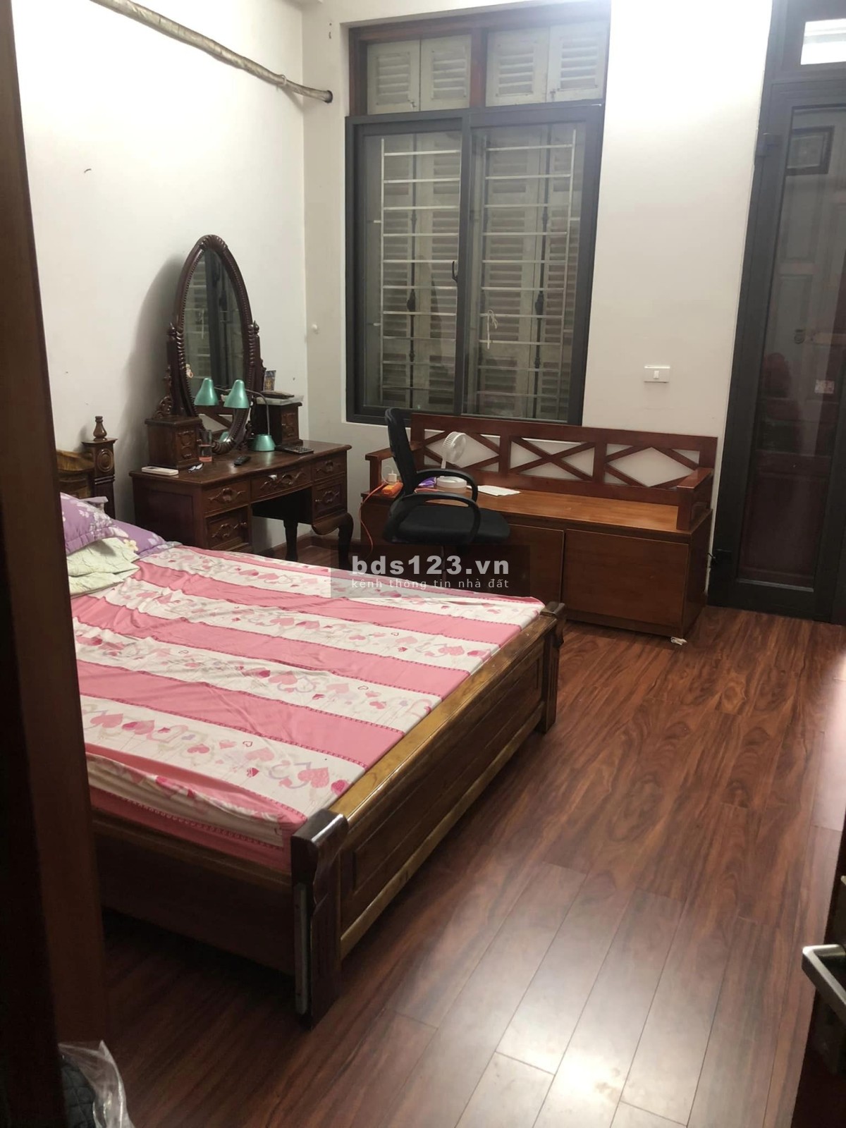 Chính chủ bán gấp nhà mặt phố Nam Dư. Oto đỗ cửa