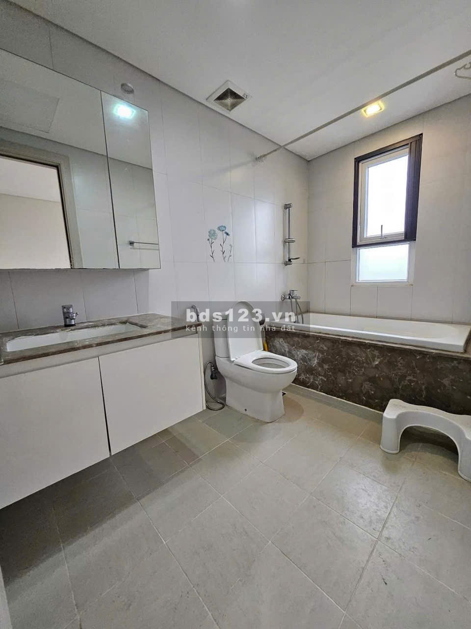 Bán căn hộ Nàng Hương, 583 Nguyễn Trãi, 117m2, 3PN, căn góc, full nội thất, giá chỉ nhỉnh 5 tỷ