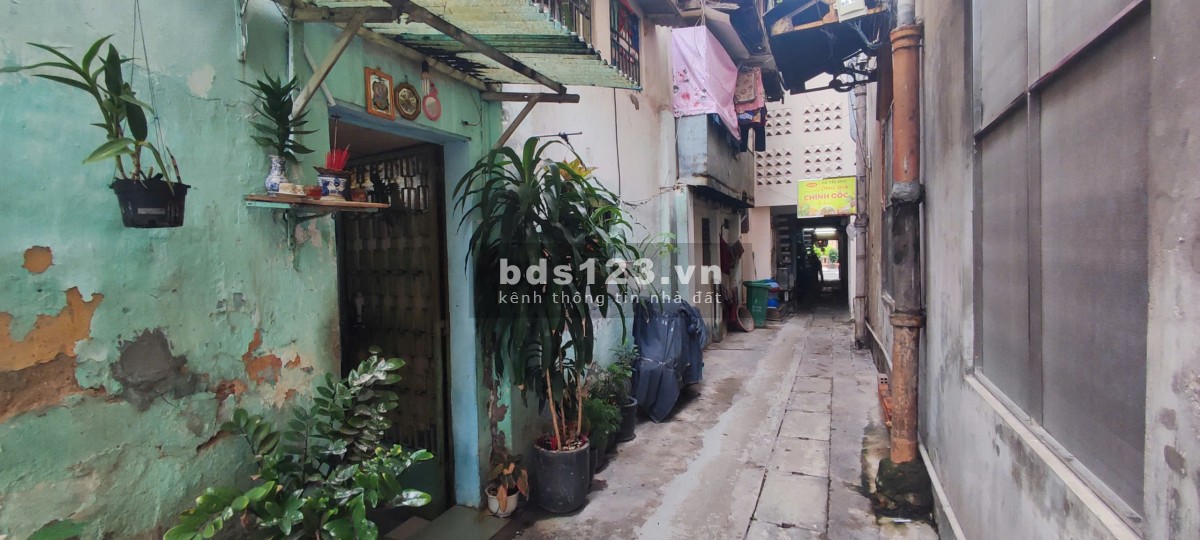 Cơ hội sở hữu nhà trung tâm Quận 1, cách phố đi bộ Nguyễn Huệ vài bước chân - Đầu tư sinh lời cao!