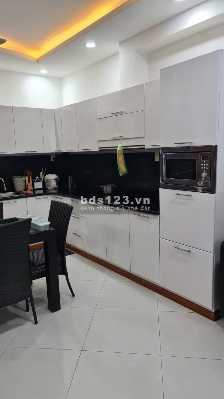 Khu vip Bàu Cát, nhà 5 tầng đẹp lung linh, tặng nội thất cao cấp, 74m2, chỉ 7 tỷ hơn