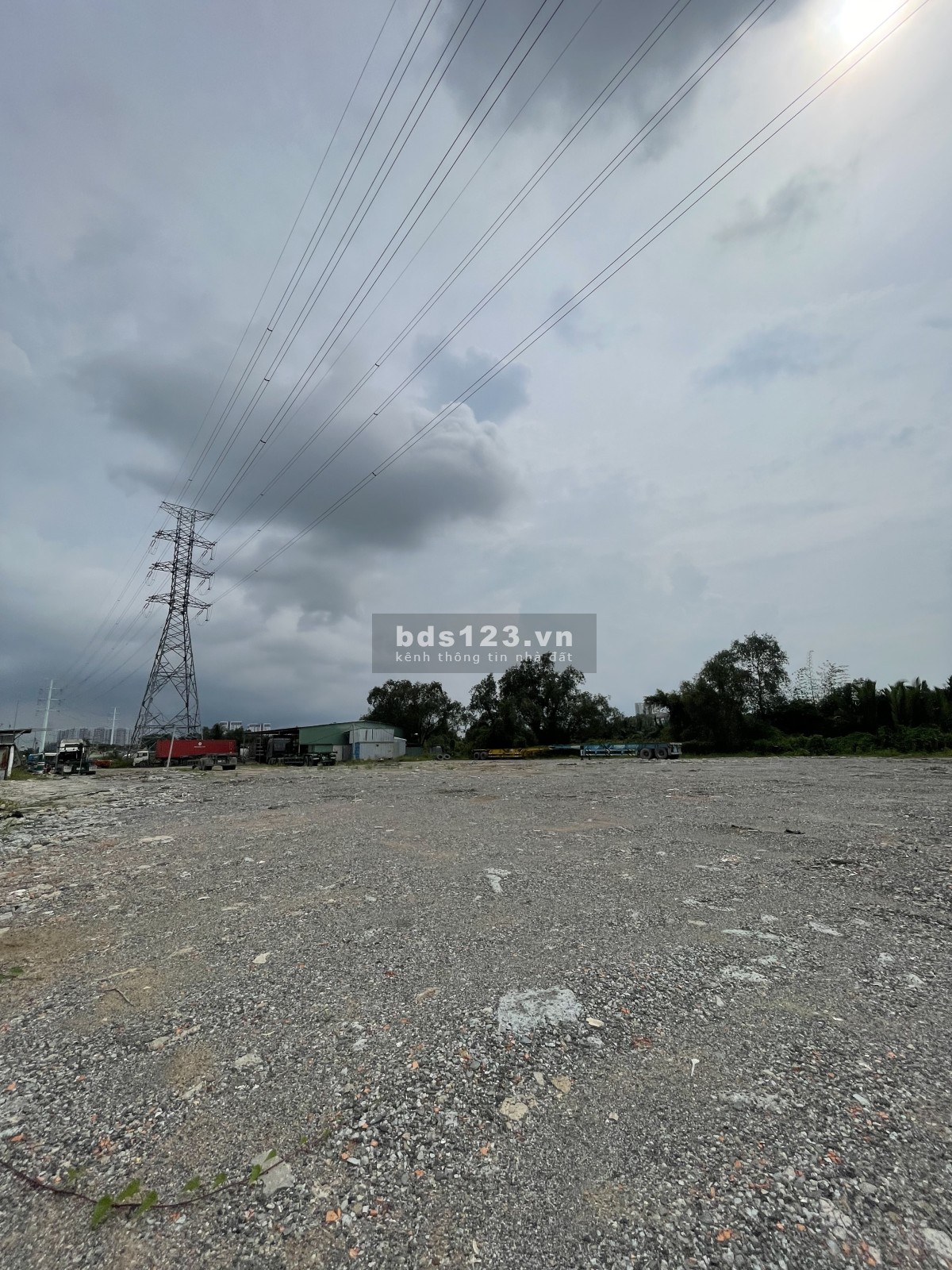 Cho thuê đất trống 4400m2 Võ Chí Công, Phú Hữu, Quận 9