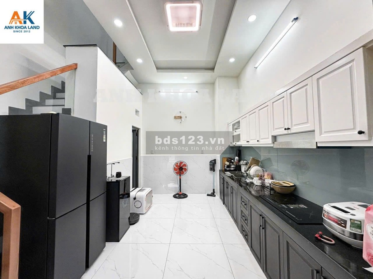 Bán nhà VIP 3 tầng 50M2 hẻm Oto đường Lã Xuân Oai, Phường Tăng Nhơn Phú A, Quận 9, Thủ Đức