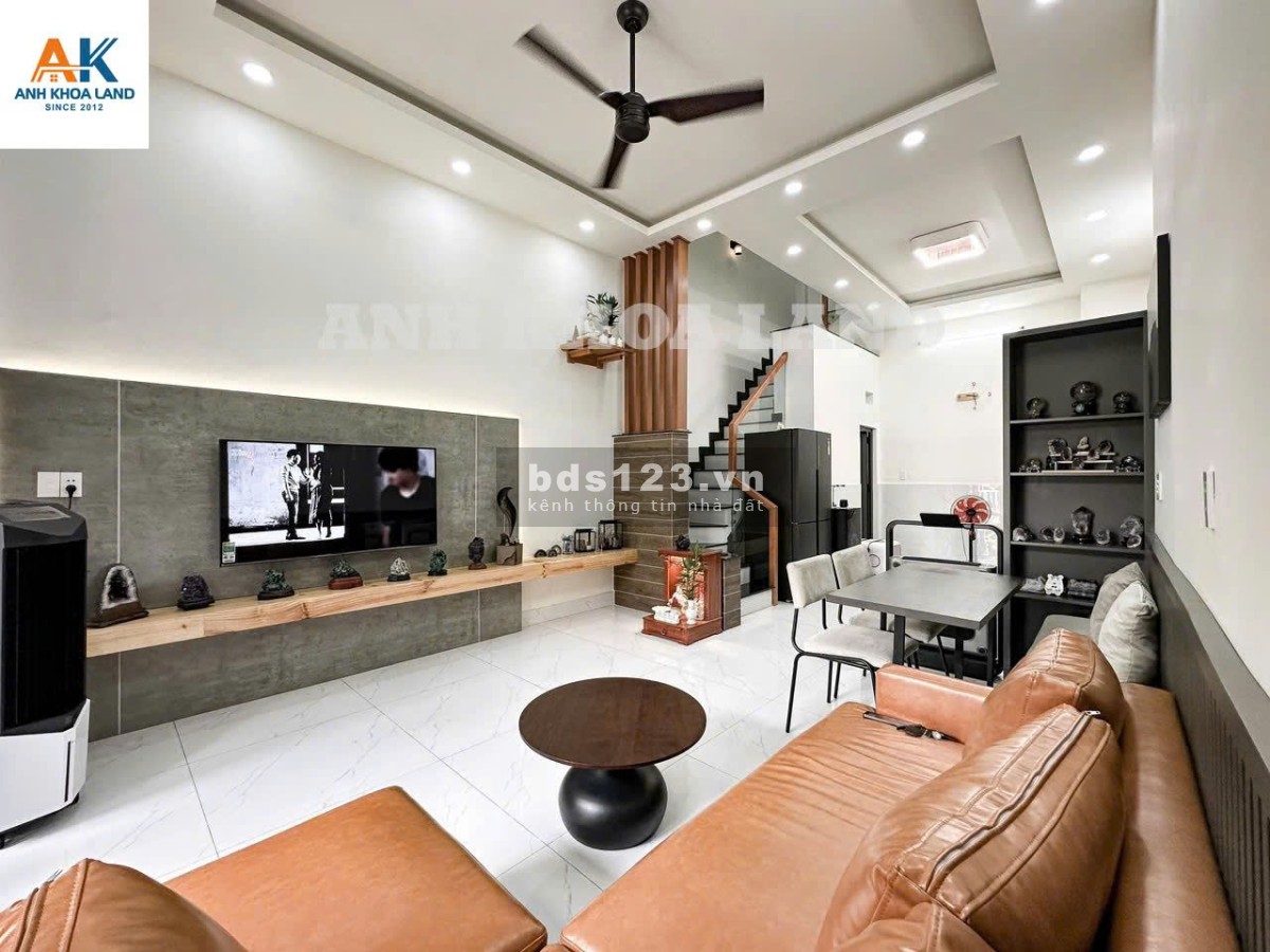 Bán nhà VIP 3 tầng 50M2 hẻm Oto đường Lã Xuân Oai, Phường Tăng Nhơn Phú A, Quận 9, Thủ Đức