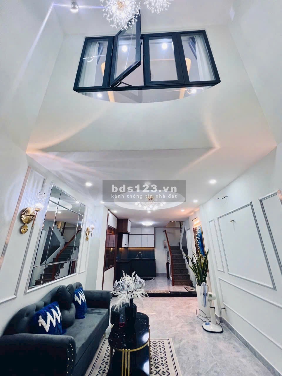 Bán nhà mới đẹp lung linh phố ẩm thực Phan Xích Long, P7, Phú Nhuận