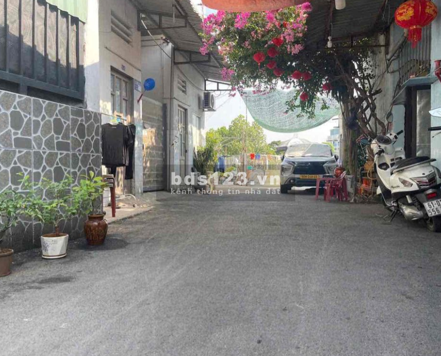 Cần Cho thuê 2500m2 đất 2 mặt tiền xe tải cách đường tô Ngọc Vân 300m