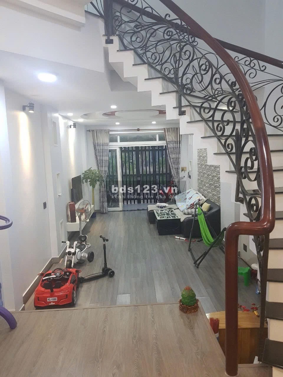 CHÍNH CHỦ CẦN BÁN GẤP NHÀ VỊ TRÍ ĐẸP KHU BÌNH LỢI - Q.BÌNH THẠNH.