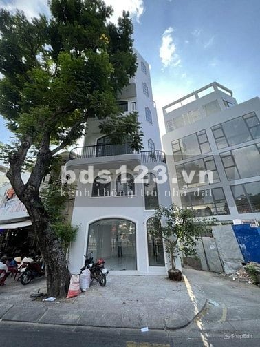 Chủ ngộp cần bán nhanh MT Hoàng Sa, Q1 giảm sâu từ 18 tỷ còn 15 tỷ.