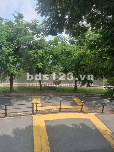 Chủ ngộp cần bán nhanh MT Hoàng Sa, Q1 giảm sâu từ 18 tỷ còn 15 tỷ.