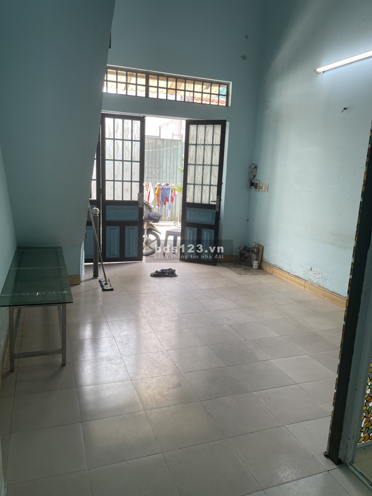 Chính chủ bán gấp nhà hẻm xe hơi 4x10 QL1A Quận Bình Tân