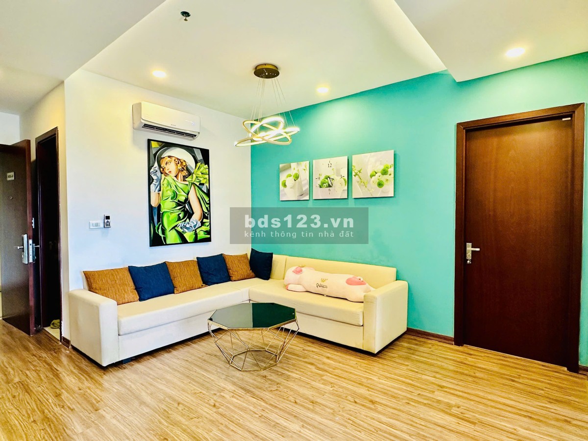 Bán căn thương mại Royal Park diện tích 70m2 2 ngủ 2 WC tầng trung view thoáng
