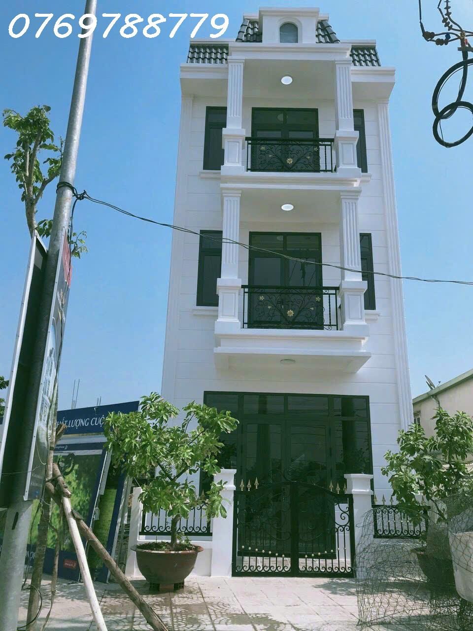 ĐỒNG HƯƠNG NHỜ RA ĐI BIỆT THỰ MINI 1 TRỆT 2 LẦU CÁCH UBND BÌNH CHUẨN 2KM