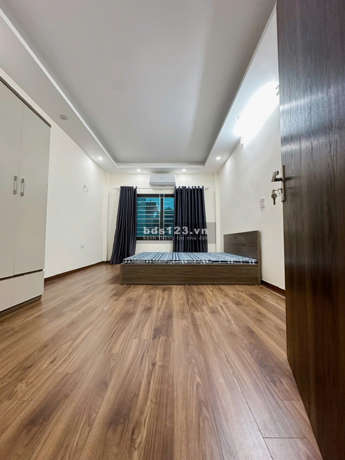 BIÊN GIANG - HÀ ĐÔNG ( 2 Căn 32m2*4,5T ) 2t950tr, ô tô vào tận nhà, Tiện ích đầy đủ