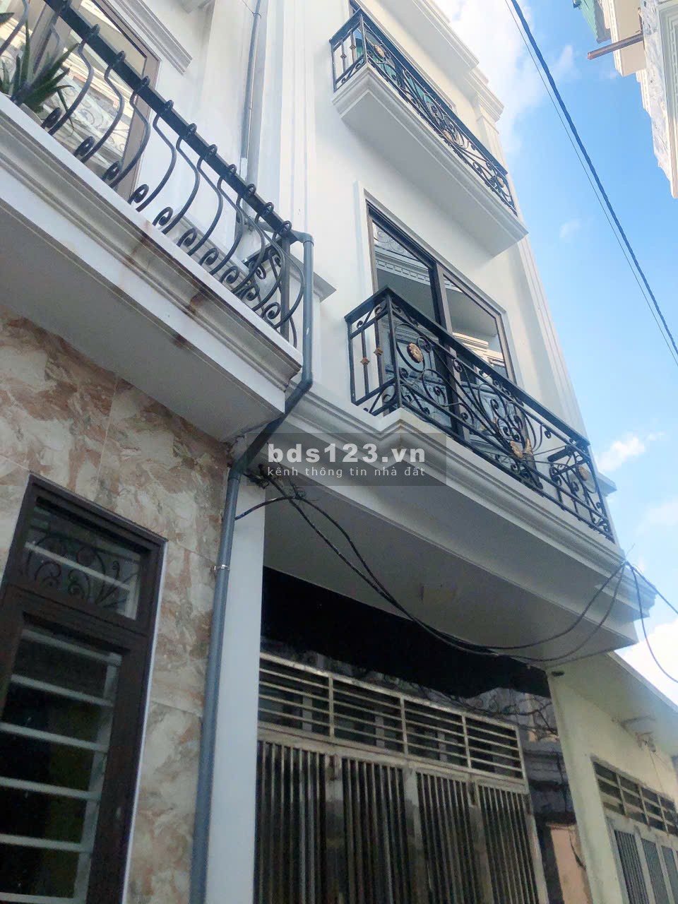BIÊN GIANG - HÀ ĐÔNG ( 2 Căn 32m2*4,5T ) 2t950tr, ô tô vào tận nhà, Tiện ích đầy đủ