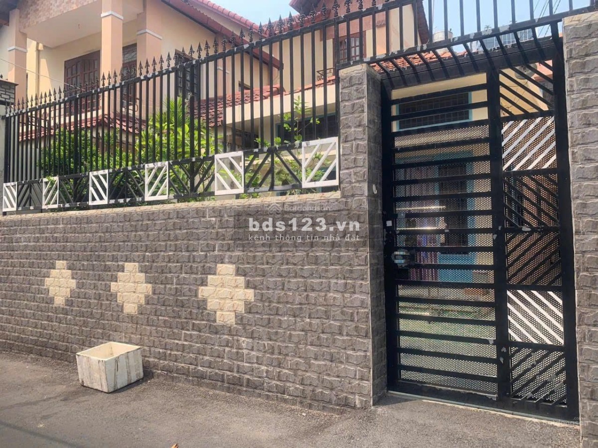 Giảm 2 Tỷ Bán NHÀ DIỆN TÍCH KHỦNG NGANG 9,5M - KHAN HIẾM khu VIP SÂN BAY giá 17,4 Tỷ