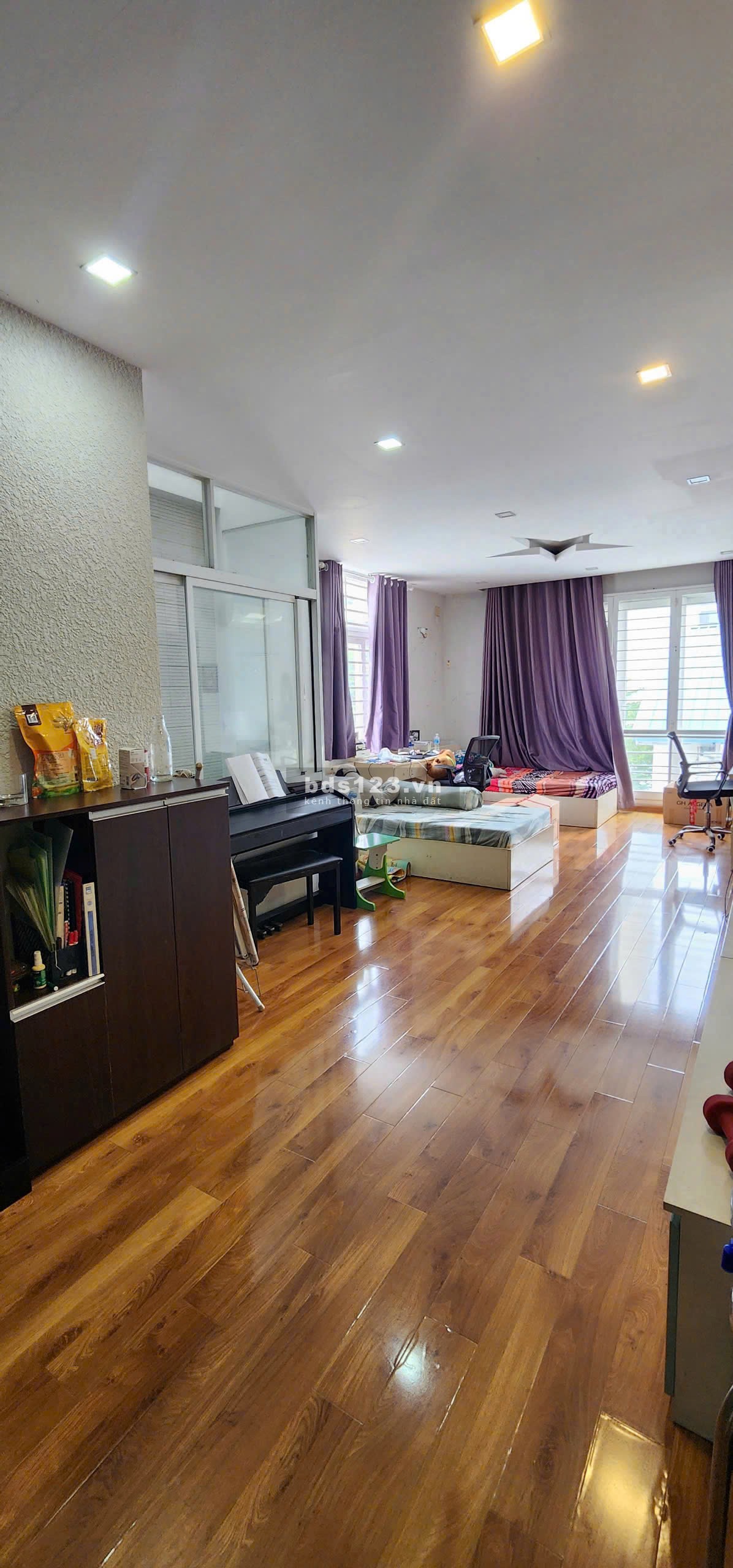 Bán nhà chính chủ hẻm xe hơi 8m đường Bùi Hữu Nghĩa, quận Bình Thạnh, 9 Phòng ngủ