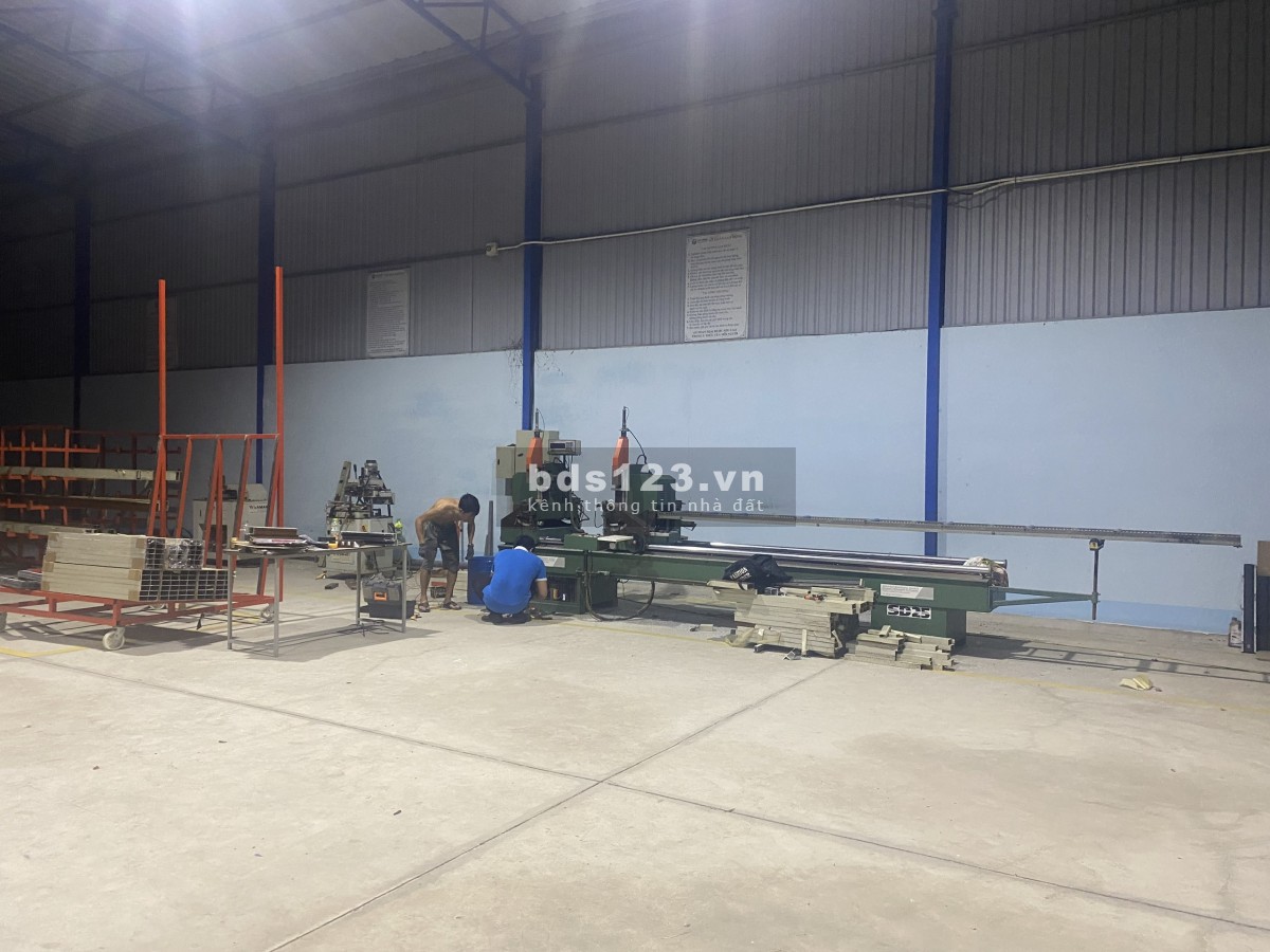 Cho thuê kho xưởng 1.450m2 gần đường Hùng Vương, Vĩnh Thanh, Nhơn Trạch, Đồng Nai.
