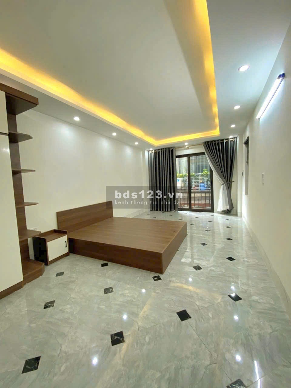 CĂN NHÀ VÀNG NGAY TRUNG TÂM NGỌC THUỴ LONG BIÊN