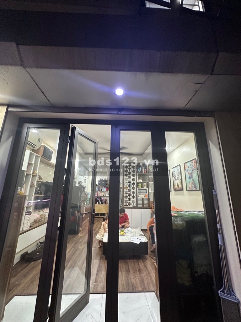 CĂN NHÀ VÀNG NGAY TRUNG TÂM NGỌC THUỴ LONG BIÊN