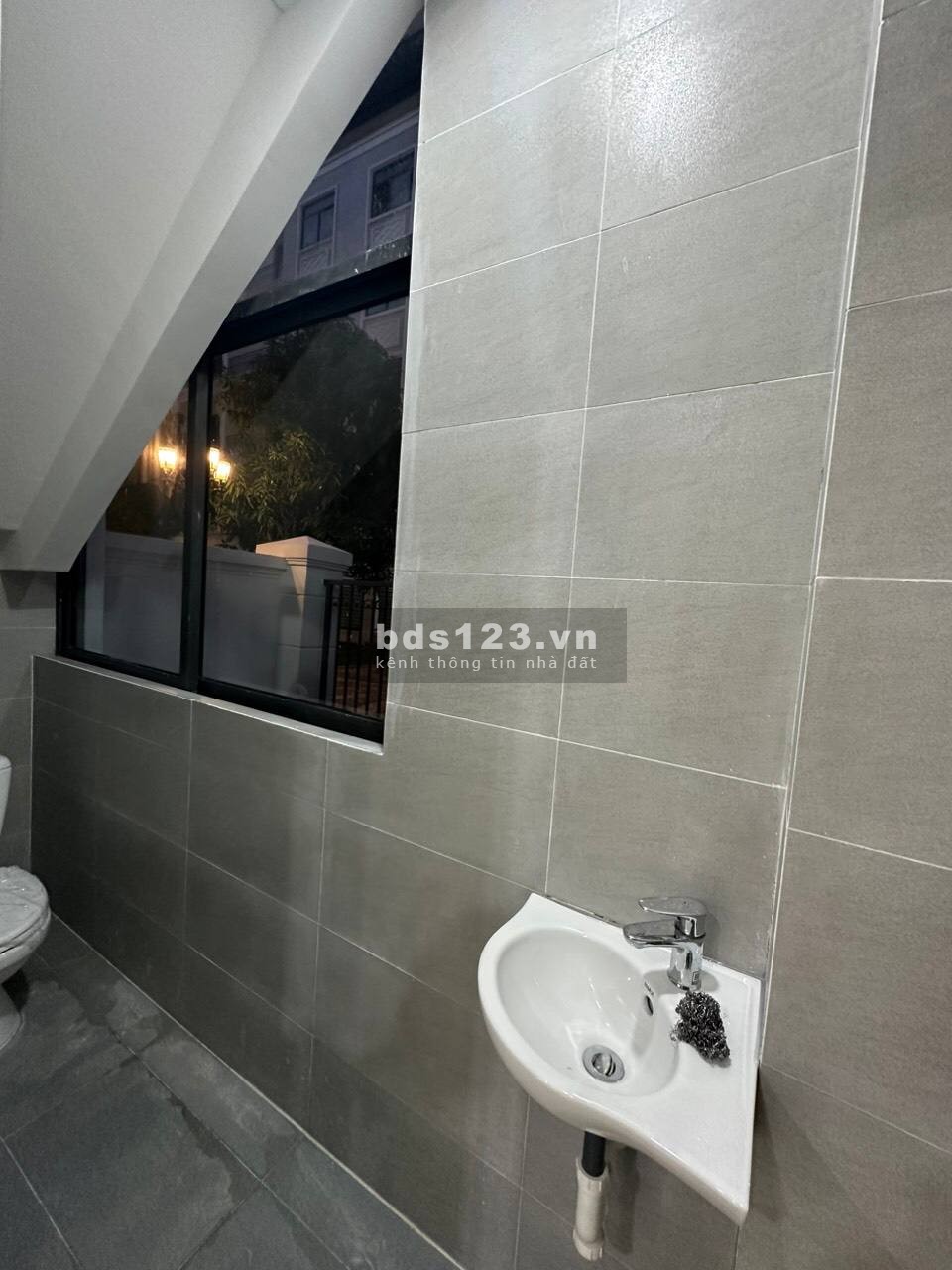 Tầng trệt Nhà phố 144m2 cho thuê Vinhomes Grand Park
