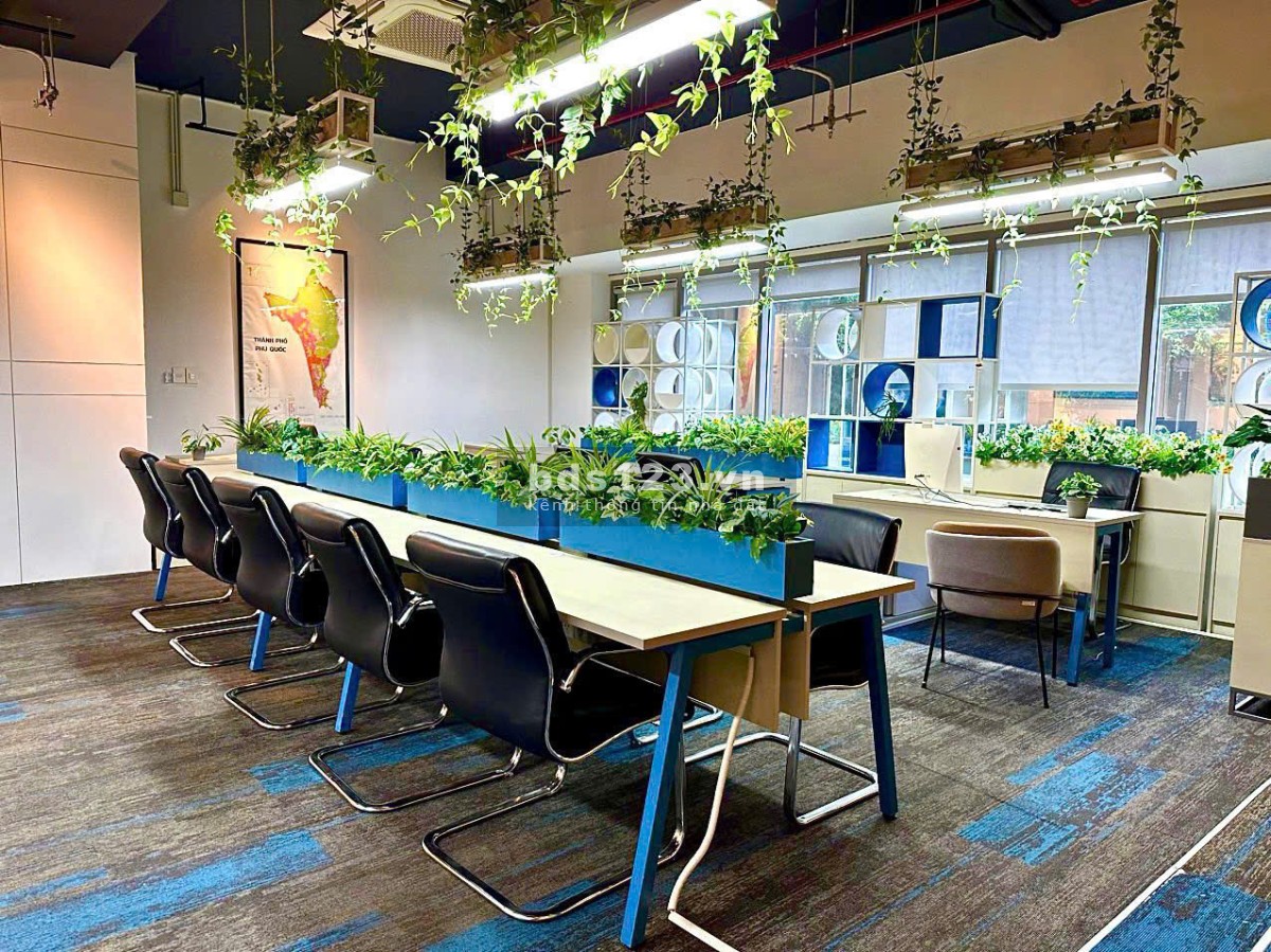 Cho thuê sàn văn phòng Sala 80m2 sẵn bàn ghế chỉ 40tr/th sàn hoàn thiện đẹp