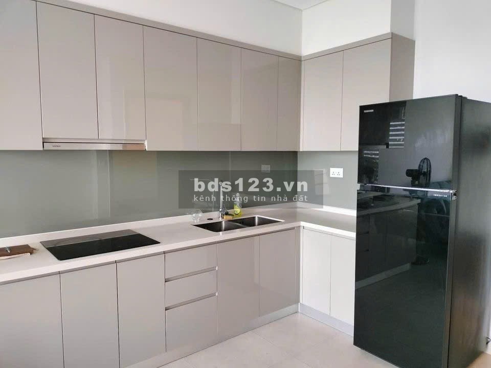 Chung cư Hoa Sen, Lạc Long Quân, Q11: 110m2, 3p ngủ, Nội thất, 15tr
