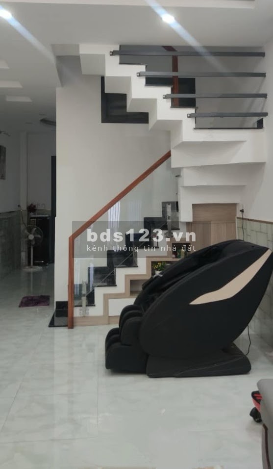 Bán nhà HXH Phạm Thế Hiển Q.8 - 60m2 - 4 tầng - Giá 6.5 Tỷ