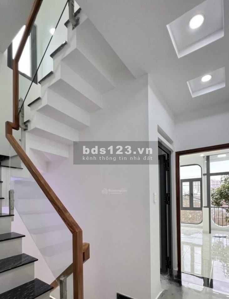 Bán nhà HXH Phạm Thế Hiển Q.8 - 60m2 - 4 tầng - Giá 6.5 Tỷ