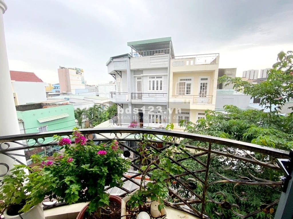 Bán Nhà hẻm Ô tô đậu trong nhà Tại Phường Phước Long B, Tp. Thủ Đức, Giá nhỉnh 8 Tỷ.