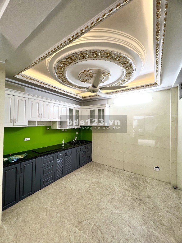 Bán nhà lô góc Định Công - Hoàng Mai, 5 tầng, ô tô đỗ cửa, giá 6.3 tỷ. Nhà Hoàng Mai