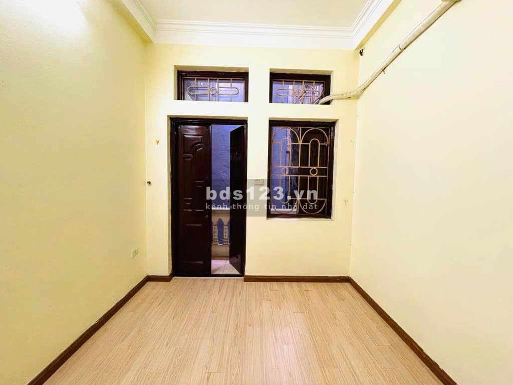 BÁN NHÀ ĐỐNG ĐA, LÔ GÓC 2 MẶT, SÁT PHỐ, 3.75 tỷ.