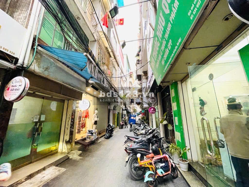BÁN NHÀ ĐỐNG ĐA, LÔ GÓC 2 MẶT, SÁT PHỐ, 3.75 tỷ.